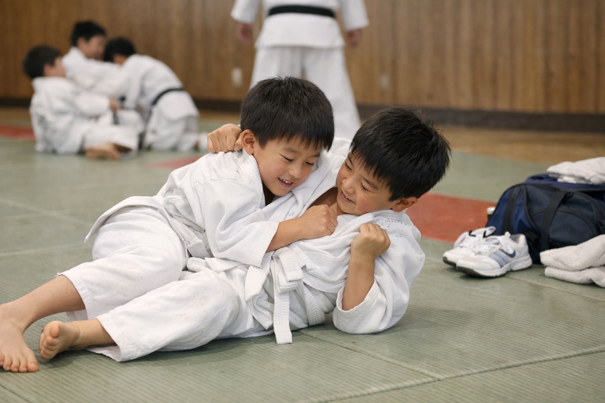 小学生の子どもの習い事に武道がおすすめな理由！柔道・剣道・空手など6種類の特徴と選び方を解説